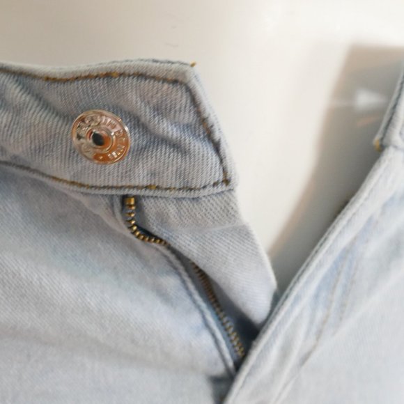 Pacsun High Waisted Mom Shorts Light Wash Distressed Woman's 23 - Picture 9 of 10